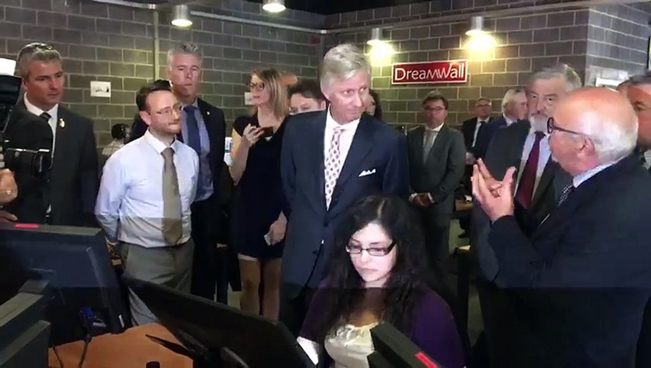 Le Roi en visite chez Dupuis