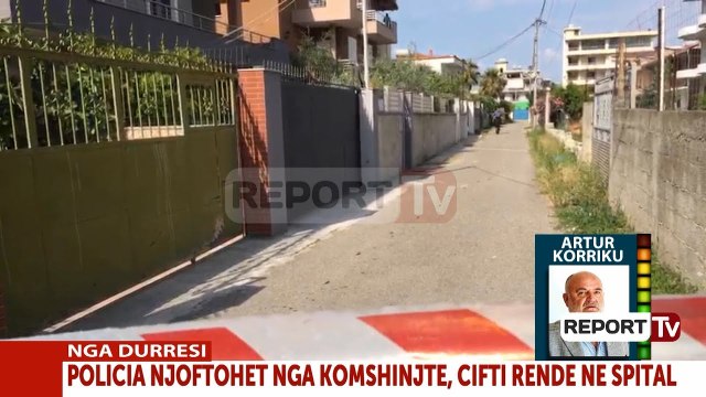 Report Tv - Durrës, i riu plagos rëndë me thikë nënën dhe babanë, vetëdorëzohet në polici