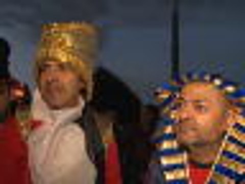 Fan Colour - Egyptians preparing for early exit