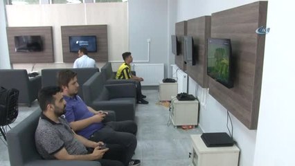 Kocaeli'nin İlk 'Millet Kıraathanesi'ni Vatandaşlar Çok Beğendi