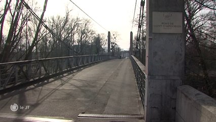 A LA UNE / Un homme tente d'agresser des passants avec un couteau - 20/06/2018