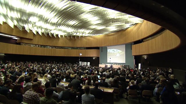 #TBT to International Day of Peace: Kofi Annan in discussion with Ahmad Fawzi at the #Geneva Peace Talks. You have the right to make your voices heard...not on