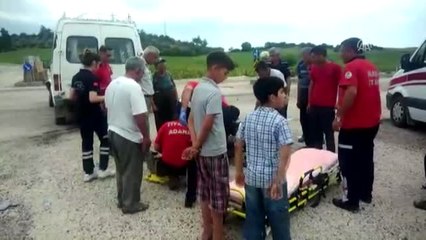 Adana'da Otomobil ile Minibüs Çarpıştı: 7 Yaralı