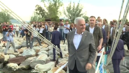 Başbakan Yıldırım, İlk Kez Oy Kullanacak Gençlerle Tekne Turu Yaptı