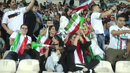 İranlı Taraftarlar İspanya Maçını Heyecanla İzledi - Tahran