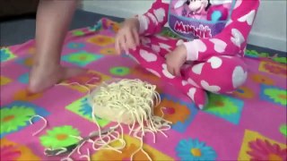 Annabelle Eats Spaghetti & Pees On Victoria Messy Toy Freaks