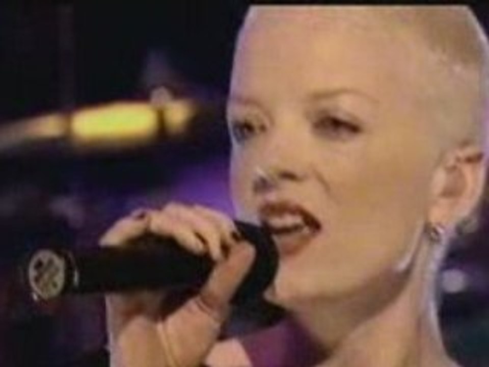 Garbage - Cherry lips [live@Later]