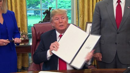 Trump orders halt to family separations