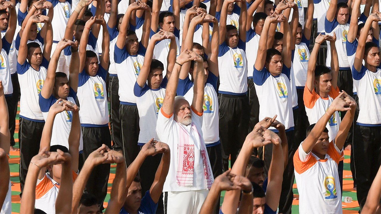 International Yoga Day: PM Modi ने कहा Yoga से...