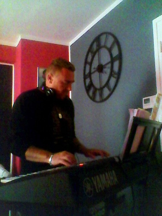 Richard Anthony ( J'entends Siffler Le Train ) synthé psr ew 400