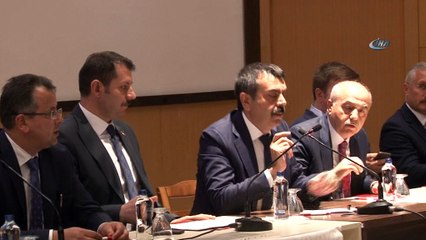 İhtiyaç sahibi ailelerin çocuklarının okul yemeği bakanlıktan