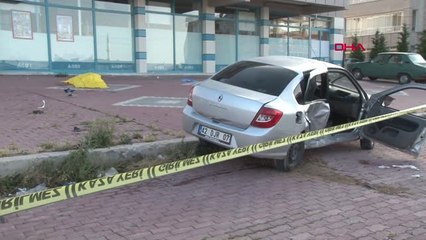 Konya İki Otomobil Çarpıştı 1 Ölü, 2 Yaralı Hd