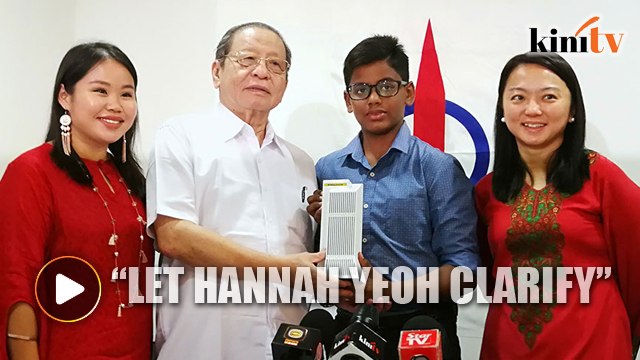 Wan Azizah passes the buck to Hannah Yeoh over donation 'gimmick'