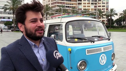 Yaşından büyük 'vosvos'la seçim kampanyası yürütüyor - İZMİR