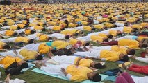 La India celebra un Día Internacional del Yoga de récord