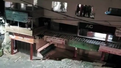 - İsrail Askerleri, Filistinli Ailenin Evini Yıktı