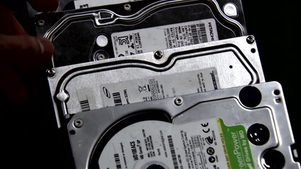 "컴퓨터 달라" 검찰, 고발인 조사·출국금지...대법원, 고심 중 / YTN