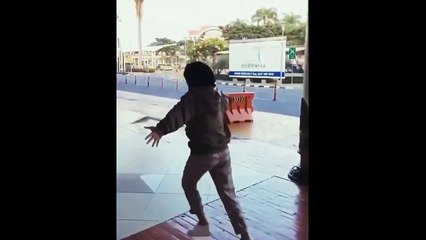 Begini Tingkah Kocak Nissa Sabyan,Bikin Ngakak..