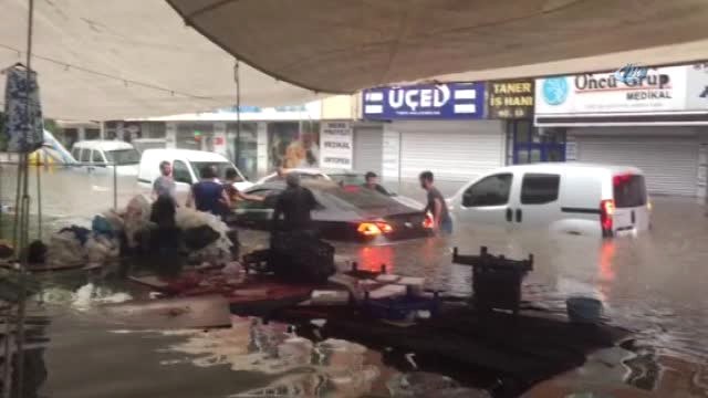 Başkent'te Sağanak Yağış Sele Neden Oldu