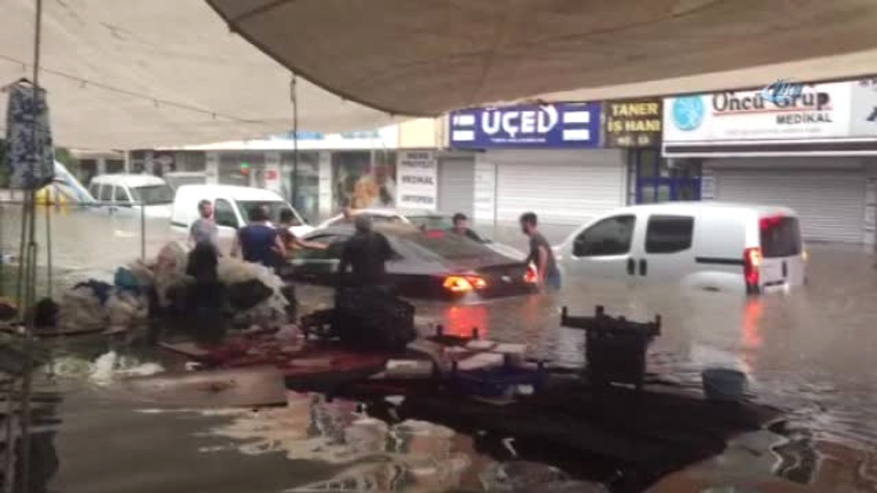 Başkent'te Sağanak Yağış Sele Neden Oldu
