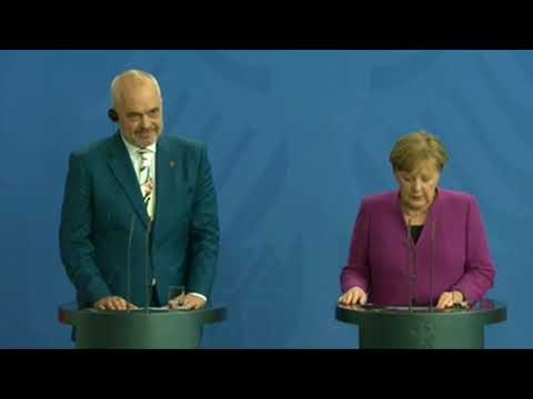 MINISTRI BUSHATI FALENDERON KANCELAREN MERKEL PER MBESHTETJEN E QARTE TE GJERMANISE LAJM