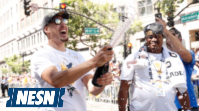 Klay Thompson Takes Instagram Models To Cabo