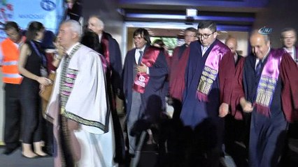 Açıköğretim Sistemi mezunlarını uğurladı