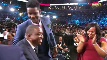 Deandre Ayton selected 1st overall by Suns
