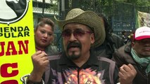 Mexicanos protestan contra política migratoria que separó niños