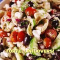 Greek Tortellini Salad will make you forget about all other pasta salads.Full recipe: