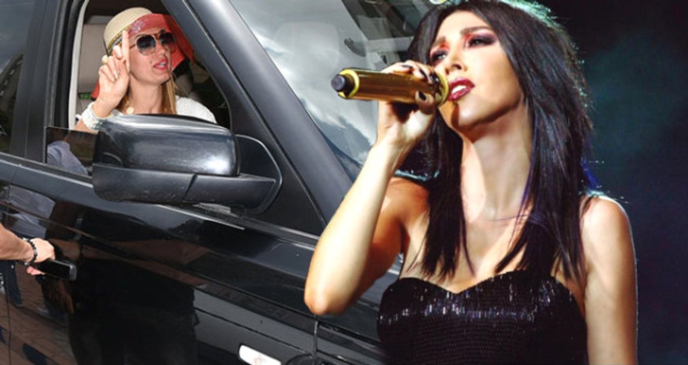Açılışa Katılan Tuğba Özay, Hande Yener'in Şarkısını Duyunca Küplere Bindi