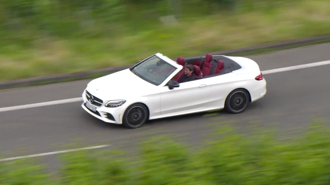 Mercedes-Benz C 300 Cabriolet in Diamond white Driving Video