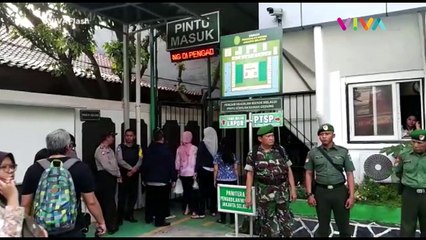 Video herunterladen: Suasana Sidang Vonis Mati Aman Abdurrahman