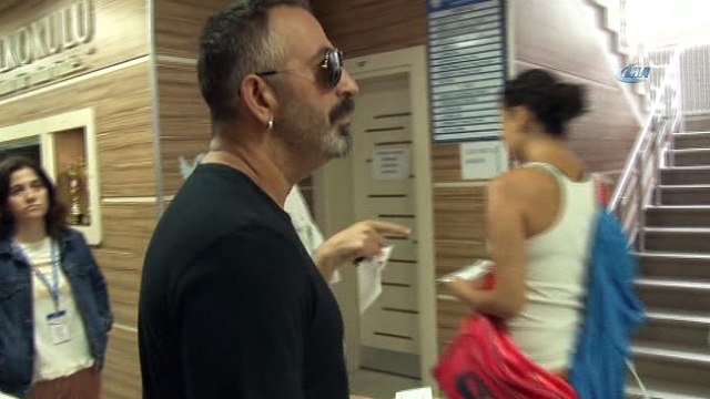 Ünlü Komedyen Cem Yılmaz oyunu kullandı esprileri patlattı