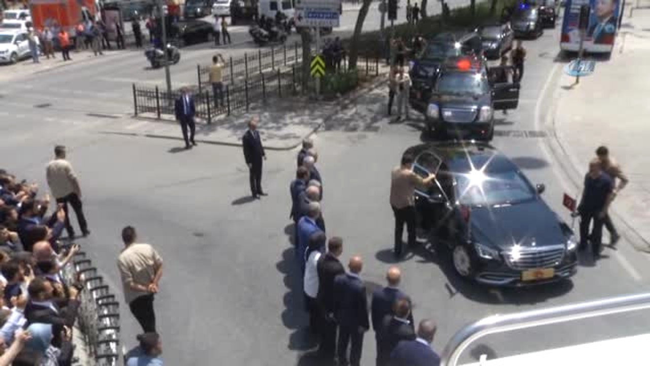 Cumhurbaşkanı Erdoğan: "Bunlara Pazar Günü Osmanlı Tokadını Atmaya Var Mıyız? Benim Kardeşlerim,...