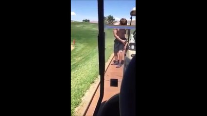 Il saute dans un étang mais ça ne se passe pas comme prévu