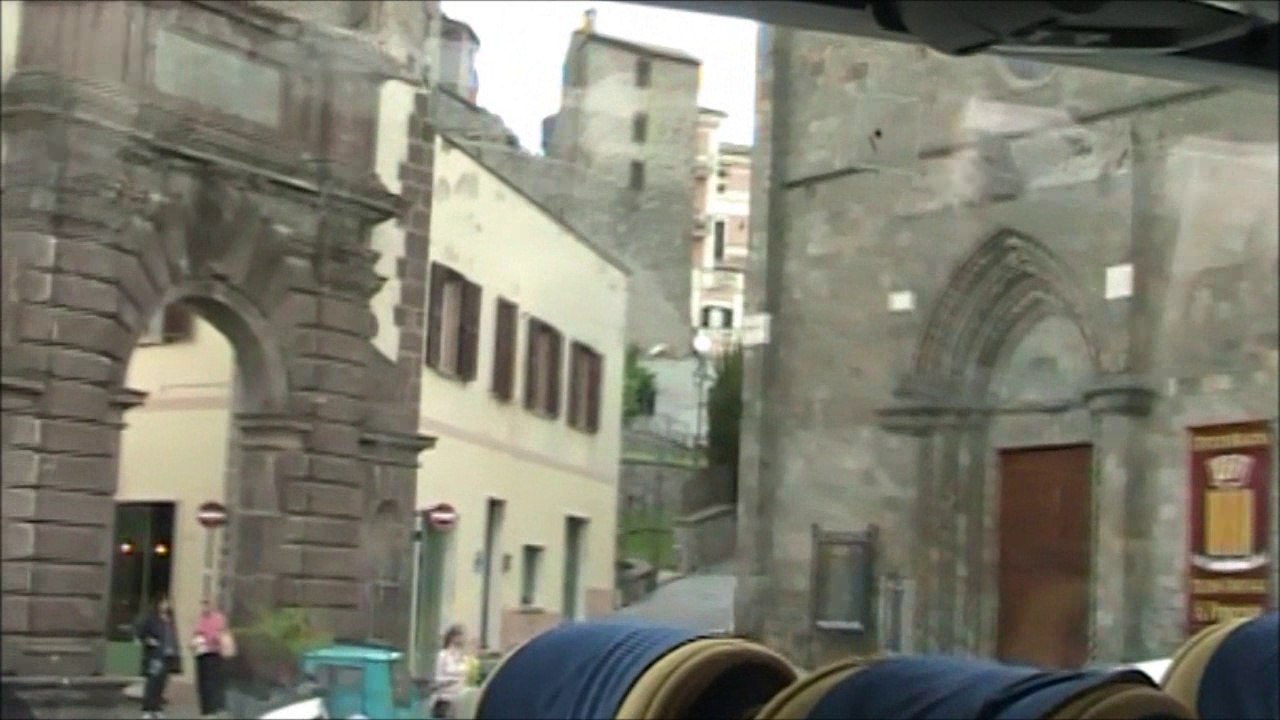 Rome to Civita di Bagnoregio by Coach - Italy Holidays