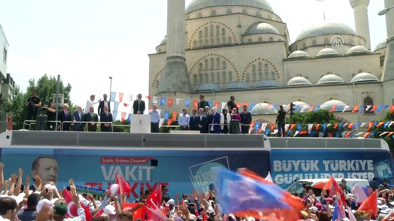 Cumhurbaşkanı Erdoğan: 'Merkez bankasının 27,5 milyar dolar döviz rezervi vardı, şimdi 124 milyar dolar döviz rezervi var' - İSTANBUL