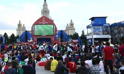 Berbagi Kebahagian Ala Suporter Meksiko di FIFA Fan Fest