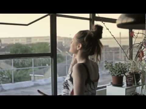 Solo Feat Syron - Home is where it hurts [Official Music Video]