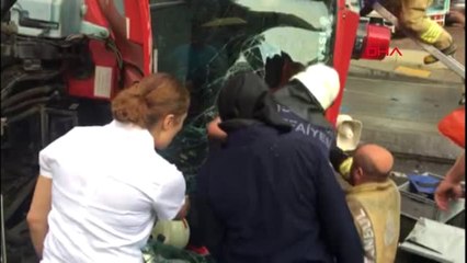 Beyoğlu'nda İtfaiye Aracı Kaza Yaptı