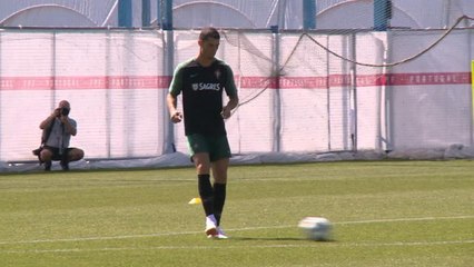 En coulisses - Ronaldo à l'entrainement avant le match clé contre l'Iran