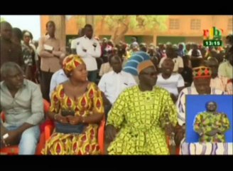 Le président de l’assemblée nationale met à la disposition des populations de la zone non lotis de l’arrondissement 6 de Ouaga du matériel de projection télé