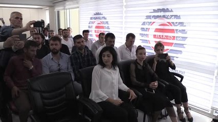 Elitaş: "İlk Havlu Atan Meral Hanım Oldu"