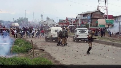 Deadly gunbattle sparks clashes in Kashmir