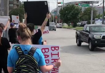 Protesters Picket Against New ICE Building in Houston