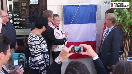 VIDEO. Saint-Aignan : Dominique Frot inaugure une médiathèque à son nom
