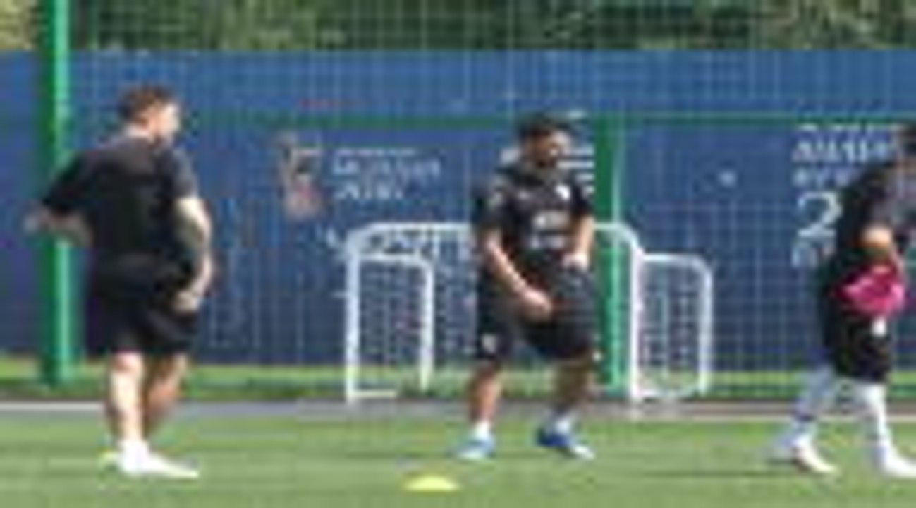 Suarez and Cavani gear up for Russia clash