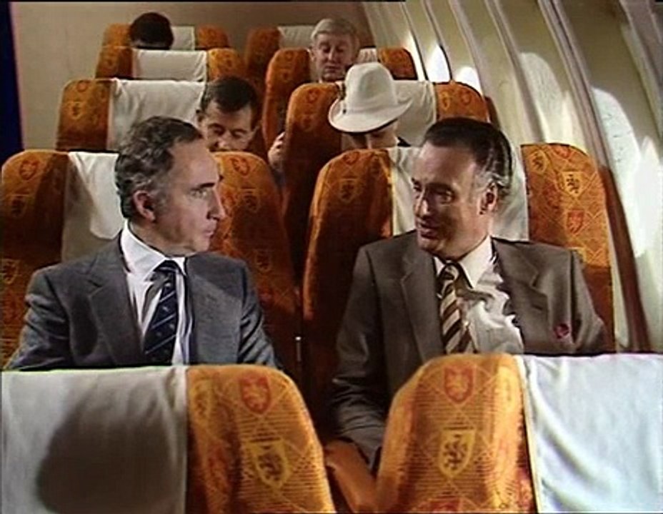 Yes Minister S03e04