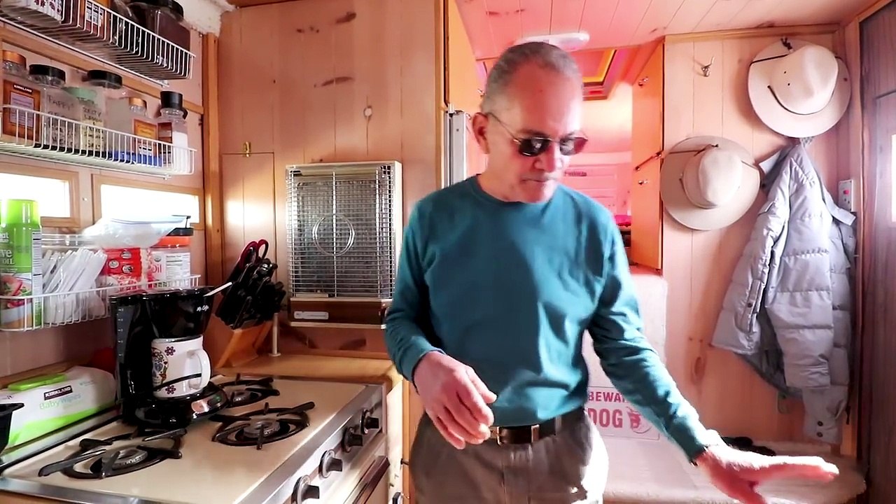 Gary Converted Horse Trailer: TOUR